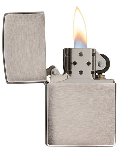 Zippo chrome brushed.